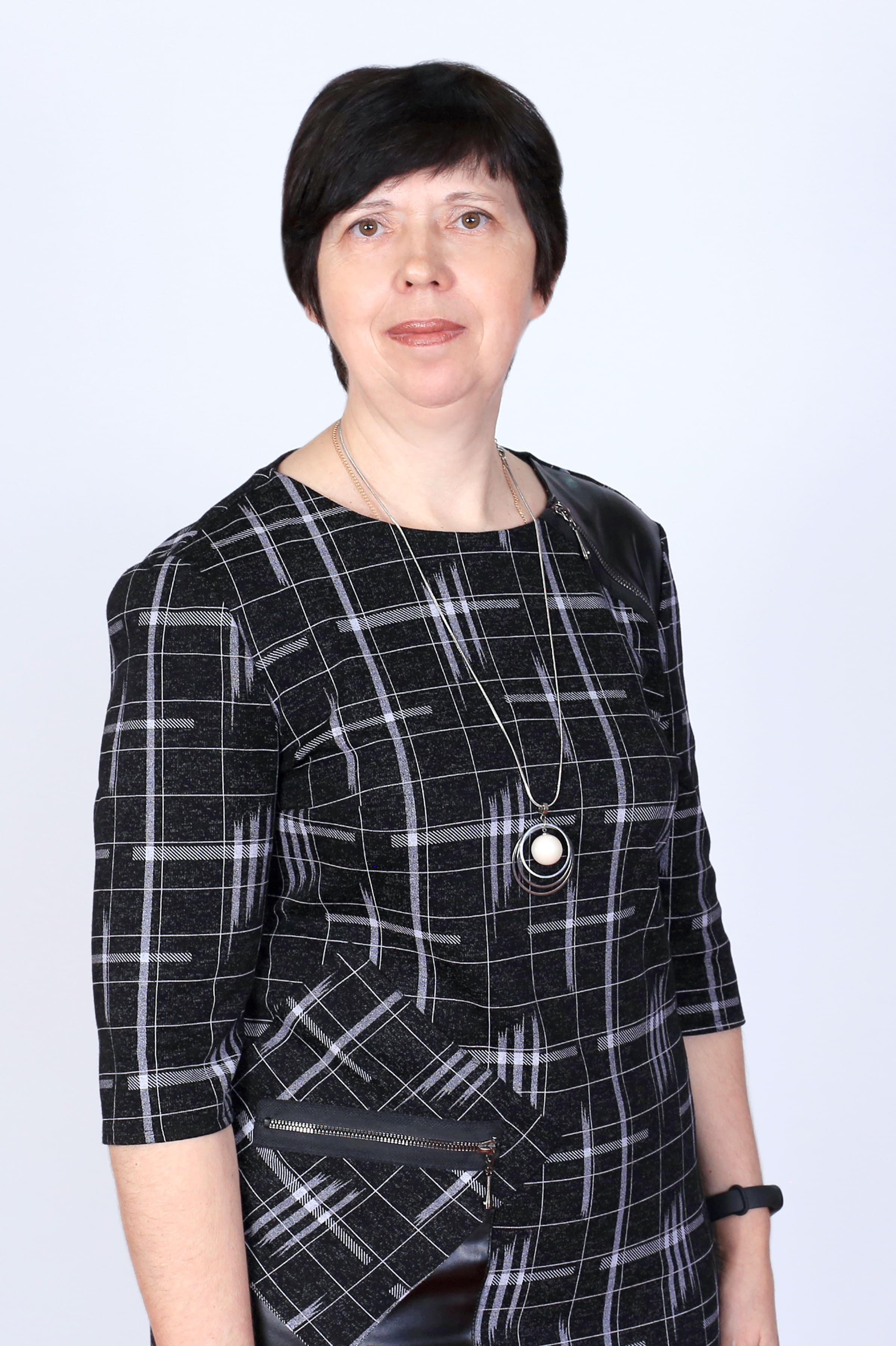 Лонская Елена Петровна.